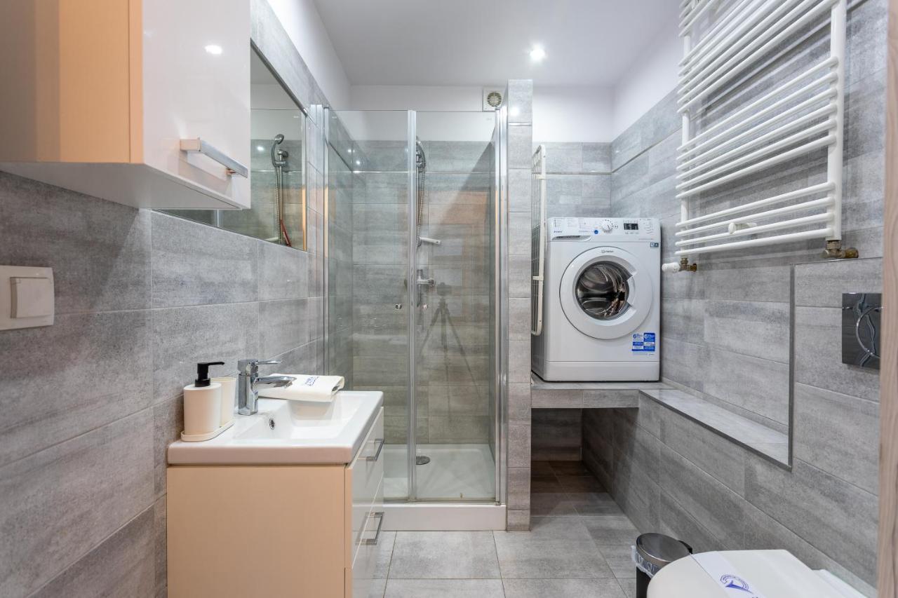 Ambria Apartments Flotylla 斯维诺乌伊希切 外观 照片
